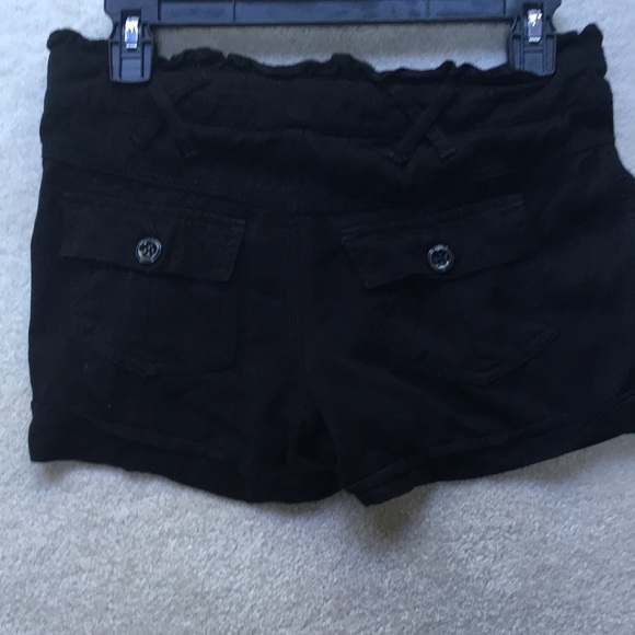Black Bebop ruffle waist shorts Size 3 - Picture 2 of 4